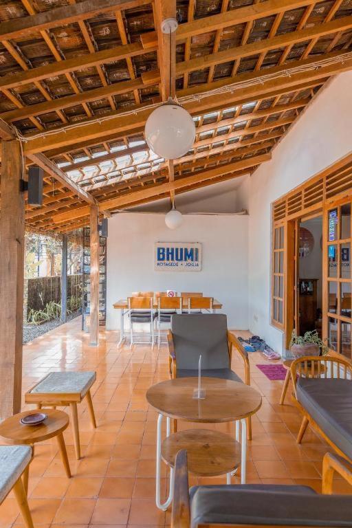 Bhumi Hostel Yogyakarta Exterior foto