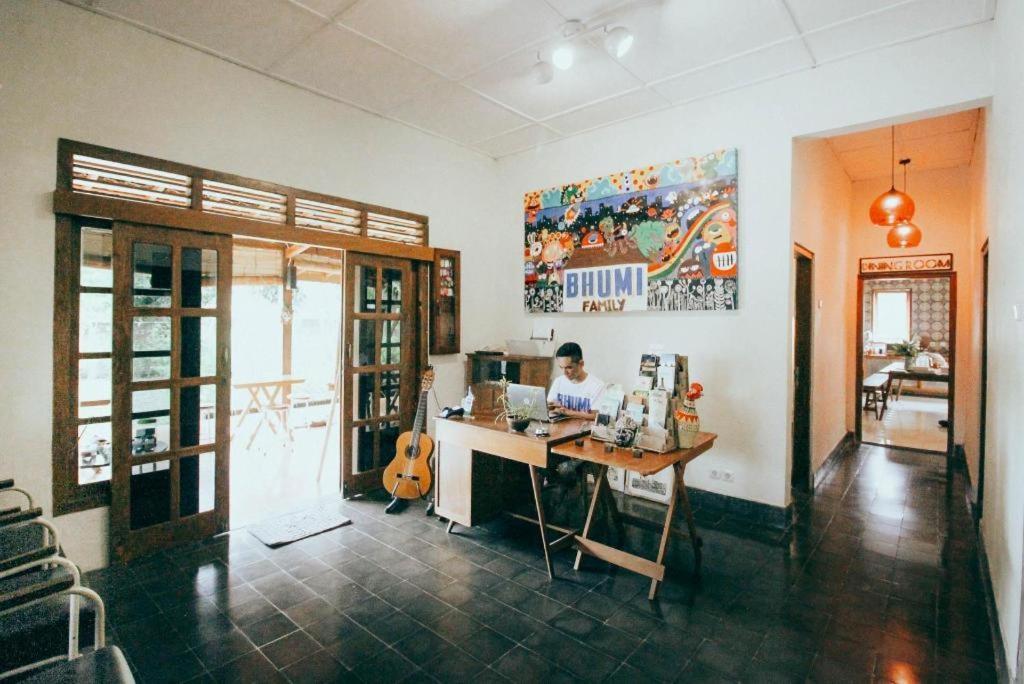 Bhumi Hostel Yogyakarta Exterior foto